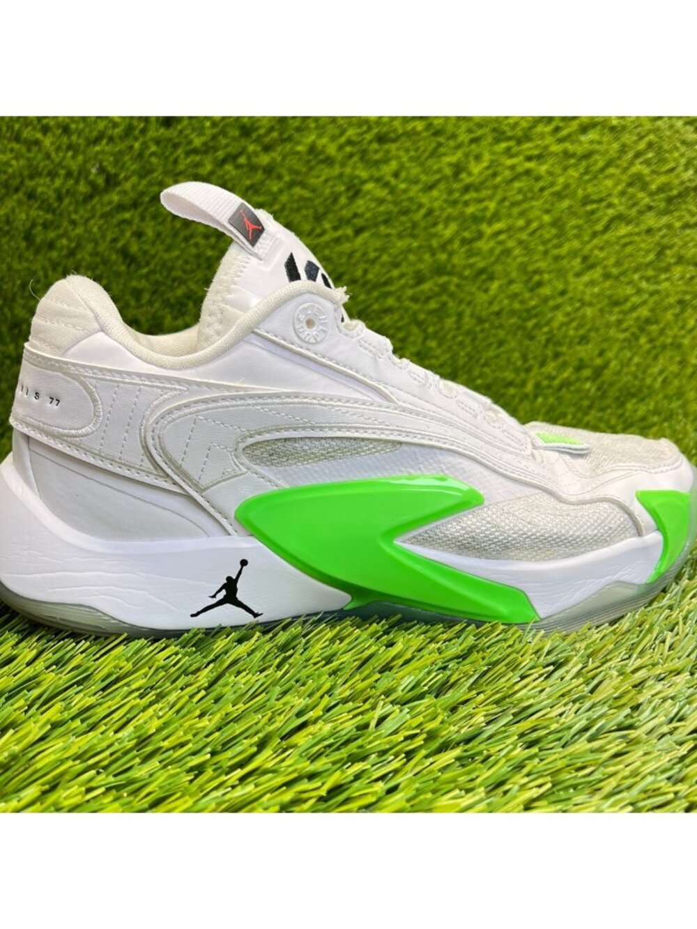 Nike Air Jordan Luka 2 Trick Shot Boys Size 5Y White Basketball Shoes Sneakers